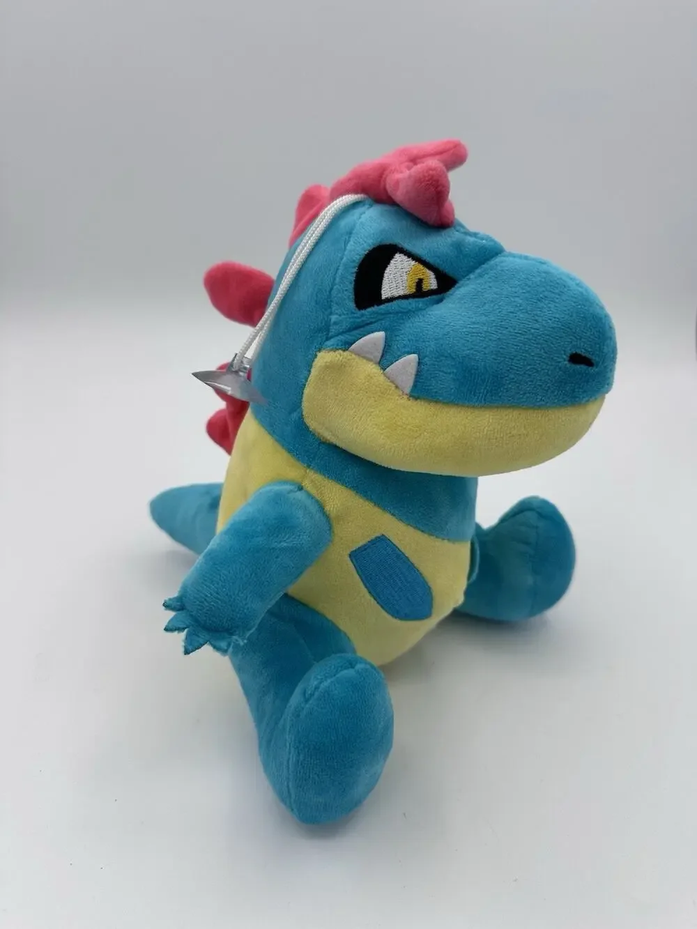 Pokemon Sitting Croconaw 9” Plush w/ Suction Cup Window Cling - Center